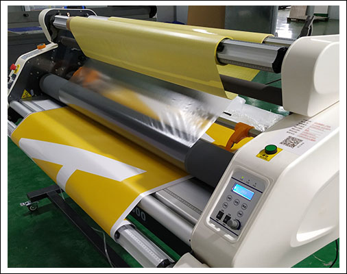 自動覆膜機.jpg 自動覆膜機.jpg