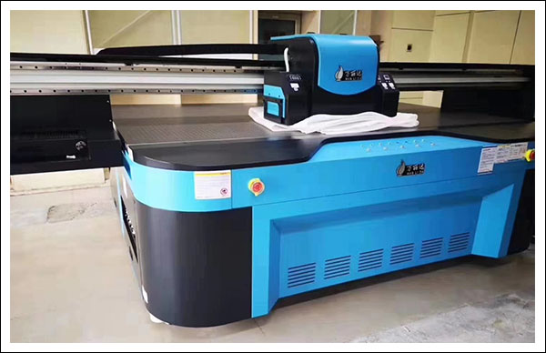 萬麗達2513uv平板打印機.jpg 萬麗達2513uv平板打印機.jpg