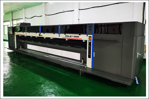 uv卷材打印機(jī).jpg uv卷材打印機(jī).jpg