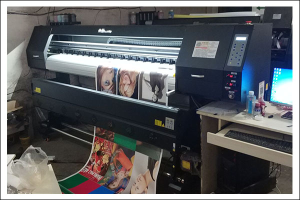 煥圖雙頭大型寫真機(jī).jpg 煥圖雙頭大型寫真機(jī).jpg