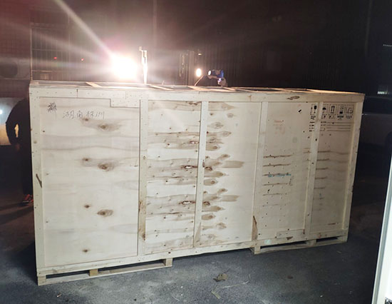 廣告設(shè)備發(fā)貨.jpg 廣告設(shè)備發(fā)貨.jpg