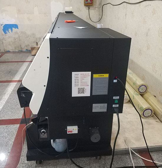 煥圖3.2米噴繪寫(xiě)真一體機(jī).jpg 煥圖3.2米噴繪寫(xiě)真一體機(jī).jpg