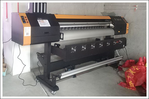 煥圖3頭室內(nèi)寫真機(jī).jpg 煥圖3頭室內(nèi)寫真機(jī).jpg