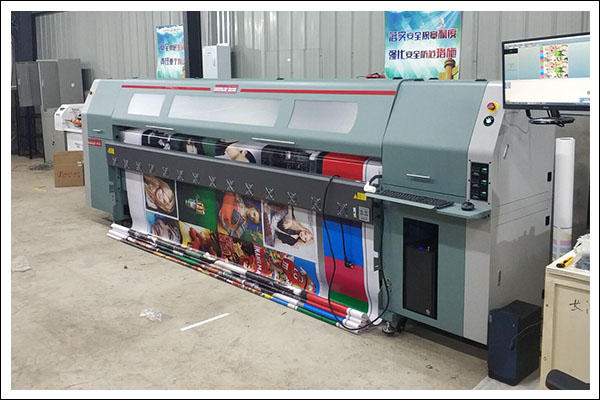 銳杰3.2米廣告噴繪機.jpg 銳杰3.2米廣告噴繪機.jpg