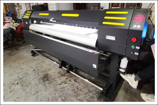 煥圖uv寫(xiě)真機(jī).jpg 煥圖uv寫(xiě)真機(jī).jpg