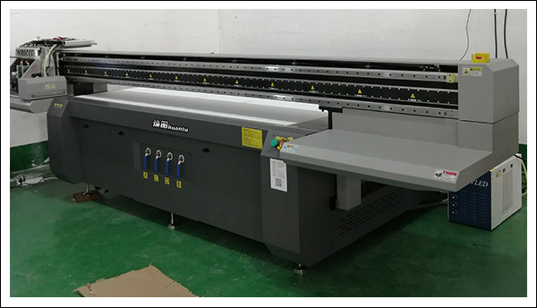 煥圖uv平板機(jī).jpg 煥圖uv平板機(jī).jpg