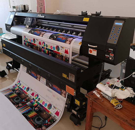 煥圖1.8米雙頭戶外寫真機(jī).jpg 煥圖1.8米雙頭戶外寫真機(jī).jpg