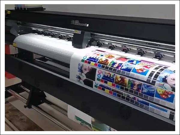 煥圖戶外寫真機(jī).jpg 煥圖戶外寫真機(jī).jpg