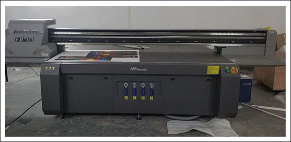 黑邁uv平板打印機.jpg 黑邁uv平板打印機.jpg