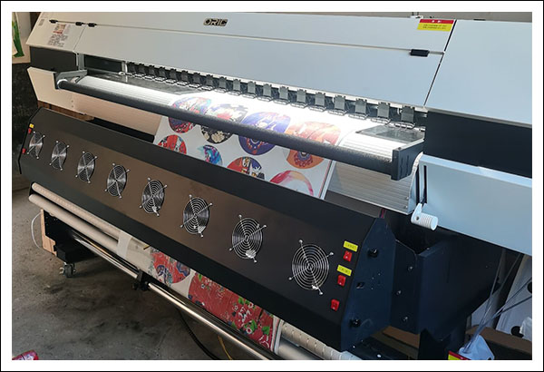 歐瑞卡三頭印花機(jī).jpg 歐瑞卡三頭印花機(jī).jpg