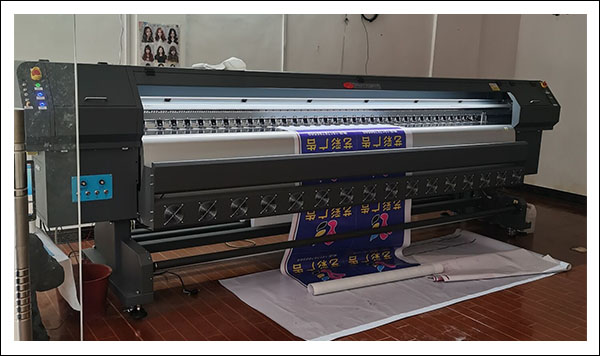 雅色蘭噴繪機(jī)案例.jpg 雅色蘭噴繪機(jī)案例.jpg