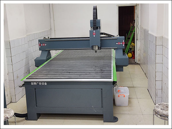 超星雕刻機(jī).jpg 超星雕刻機(jī).jpg