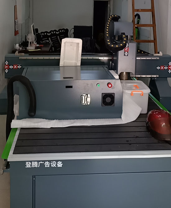 超星雕刻機.jpg 超星雕刻機.jpg