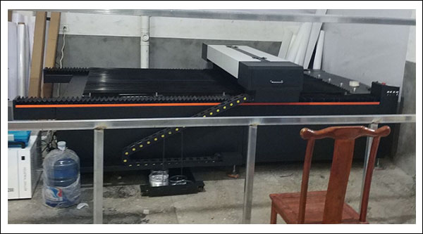 超星激光雕刻機.jpg 超星激光雕刻機.jpg