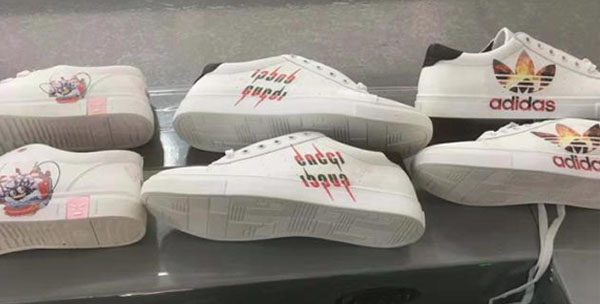 uv平板機鞋子打印.jpg uv平板機鞋子打印.jpg