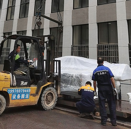 金谷田uv平板機(jī)卸貨.jpg 金谷田uv平板機(jī)卸貨.jpg