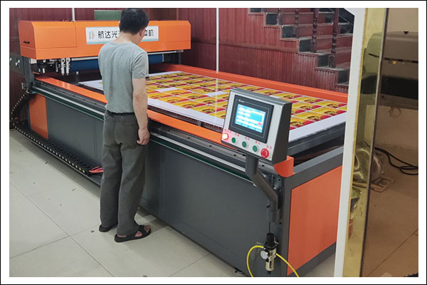 光油晶片一體機.jpg 光油晶片一體機.jpg