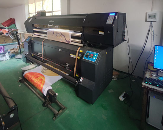 煥圖旗幟機(jī).jpg 煥圖旗幟機(jī).jpg