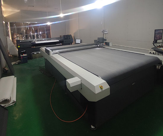 煥圖印花機(jī)和卓精雕科切割機(jī).jpg 煥圖印花機(jī)和卓精雕科切割機(jī).jpg