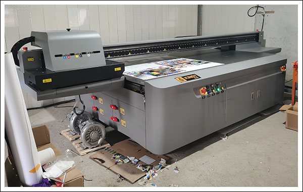 uv平板機.jpg uv平板機.jpg