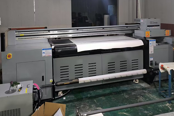 煥圖足球uv印花機(jī).jpg 煥圖足球uv印花機(jī).jpg