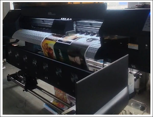 煥圖四頭國產(chǎn)寫真機-2.jpg 煥圖四頭國產(chǎn)寫真機-2.jpg