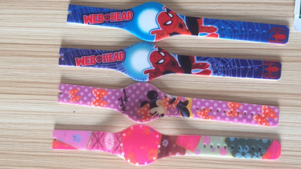 提升生產(chǎn)力 煥圖硅膠uv印花機(jī)為手表帶圖案印刷帶來(lái)翻倍效率.jpg 提升生產(chǎn)力 煥圖硅膠uv印花機(jī)為手表帶圖案印刷帶來(lái)翻倍效率.jpg