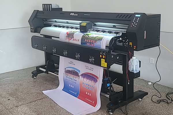 精細又快速 煥圖戶外寫真機助力林總連鎖廣告店成功創(chuàng)業(yè)1.jpg 精細又快速 煥圖戶外寫真機助力林總連鎖廣告店成功創(chuàng)業(yè)1.jpg