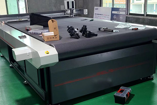 煥圖寫(xiě)真機(jī)攜手切割機(jī)等多臺(tái)機(jī)器 助力婁底某廣告加工廠-3.jpg 煥圖寫(xiě)真機(jī)攜手切割機(jī)等多臺(tái)機(jī)器 助力婁底某廣告加工廠-3.jpg