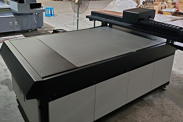 高落差直噴技術 煥圖鼠標uv平板機讓弧形表面印刷更靈活2.jpg