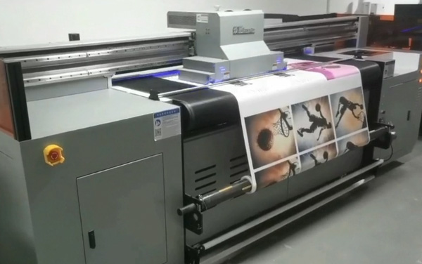 煥圖硅膠UV印花機(jī)——硅膠手表帶的高速高清生產(chǎn)解決方案.jpg 煥圖硅膠UV印花機(jī)——硅膠手表帶的高速高清生產(chǎn)解決方案.jpg