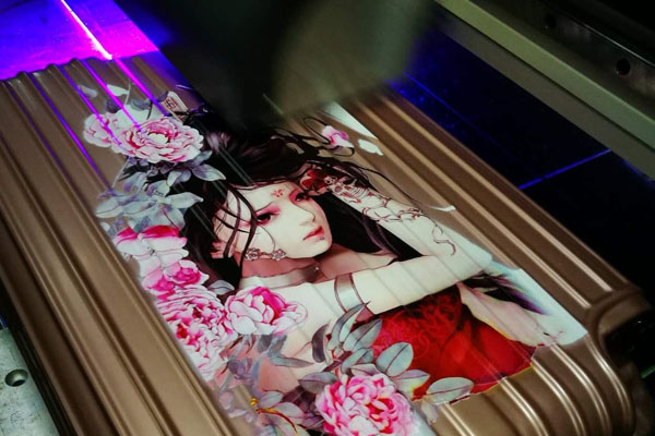 行李箱加工的新選擇:煥圖UV平板機(jī)浮雕光油效果提升品質(zhì)感.jpg 行李箱加工的新選擇:煥圖UV平板機(jī)浮雕光油效果提升品質(zhì)感.jpg