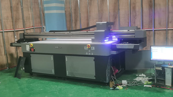 在質(zhì)量與速度之間找平衡 煥圖UV平板機(jī)的高品質(zhì)打印方案-登騰廣告設(shè)備.jpg 在質(zhì)量與速度之間找平衡 煥圖UV平板機(jī)的高品質(zhì)打印方案-登騰廣告設(shè)備.jpg