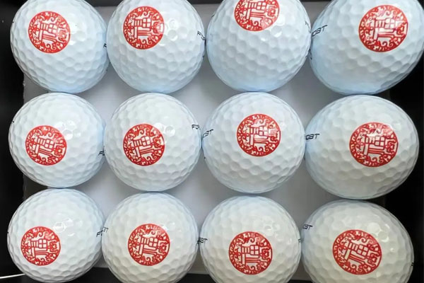 不僅僅是足球籃球 煥圖UV平板機(jī)給高爾夫球增添個(gè)性魅力1.jpg 不僅僅是足球籃球 煥圖UV平板機(jī)給高爾夫球增添個(gè)性魅力1.jpg